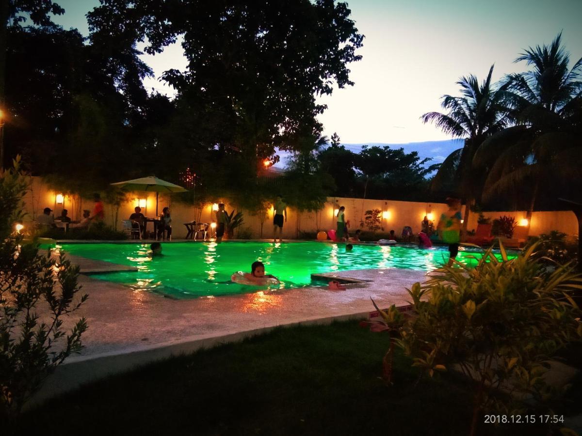 1888 Beach Resort Dumaguete City Buitenkant foto