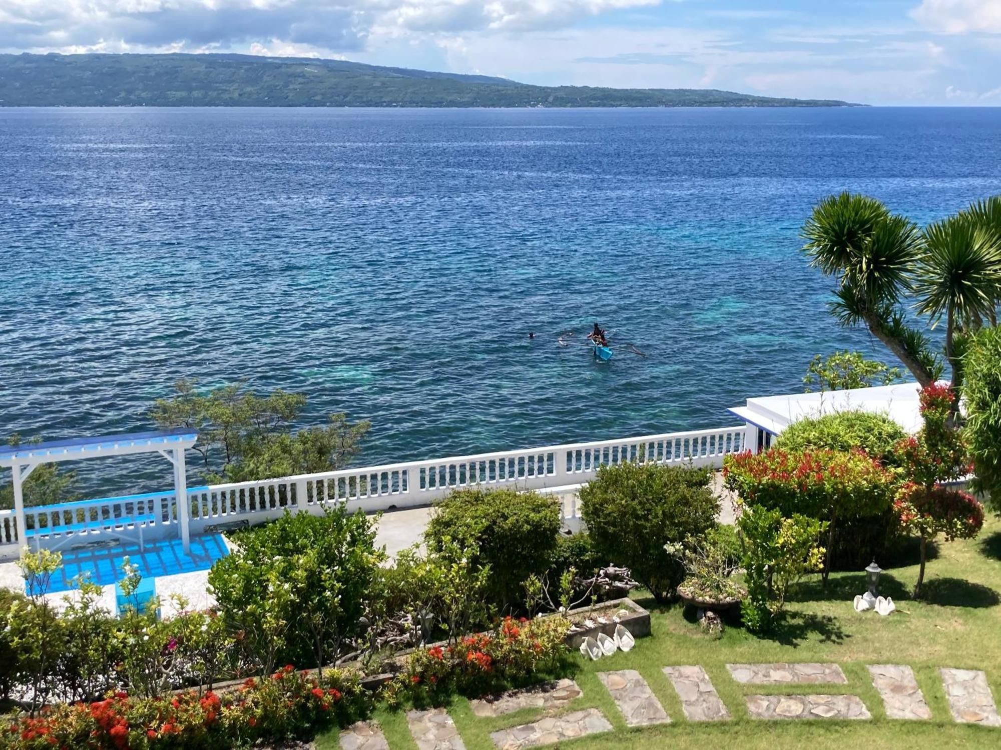 1888 Beach Resort Dumaguete City Buitenkant foto