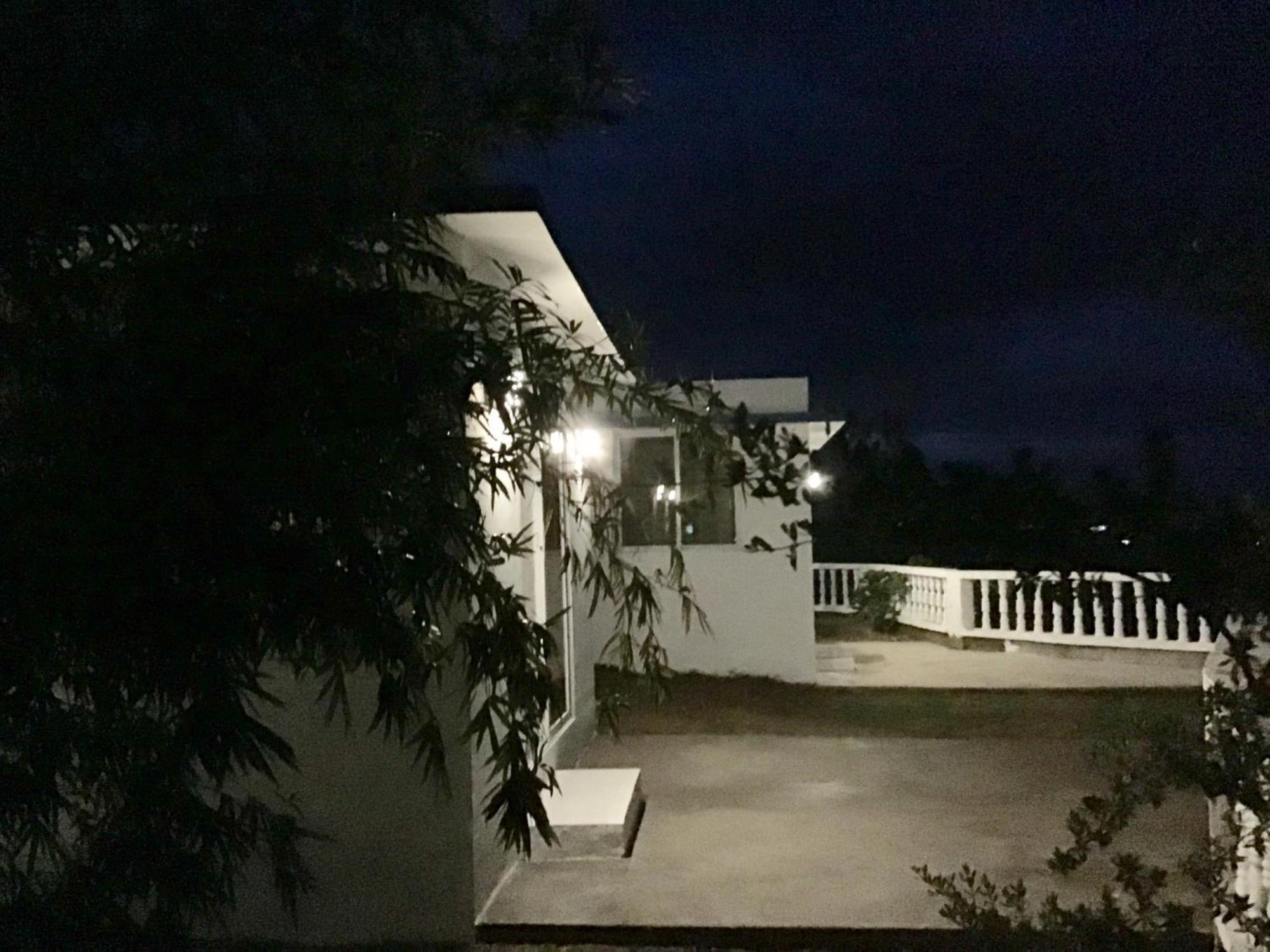 1888 Beach Resort Dumaguete City Buitenkant foto