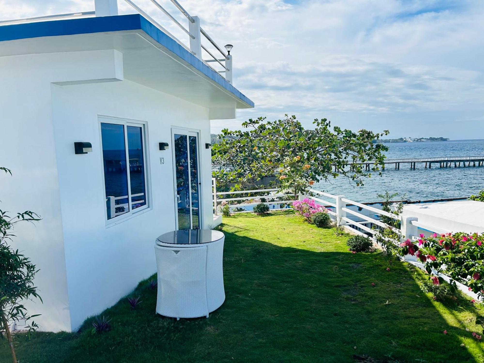 1888 Beach Resort Dumaguete City Buitenkant foto