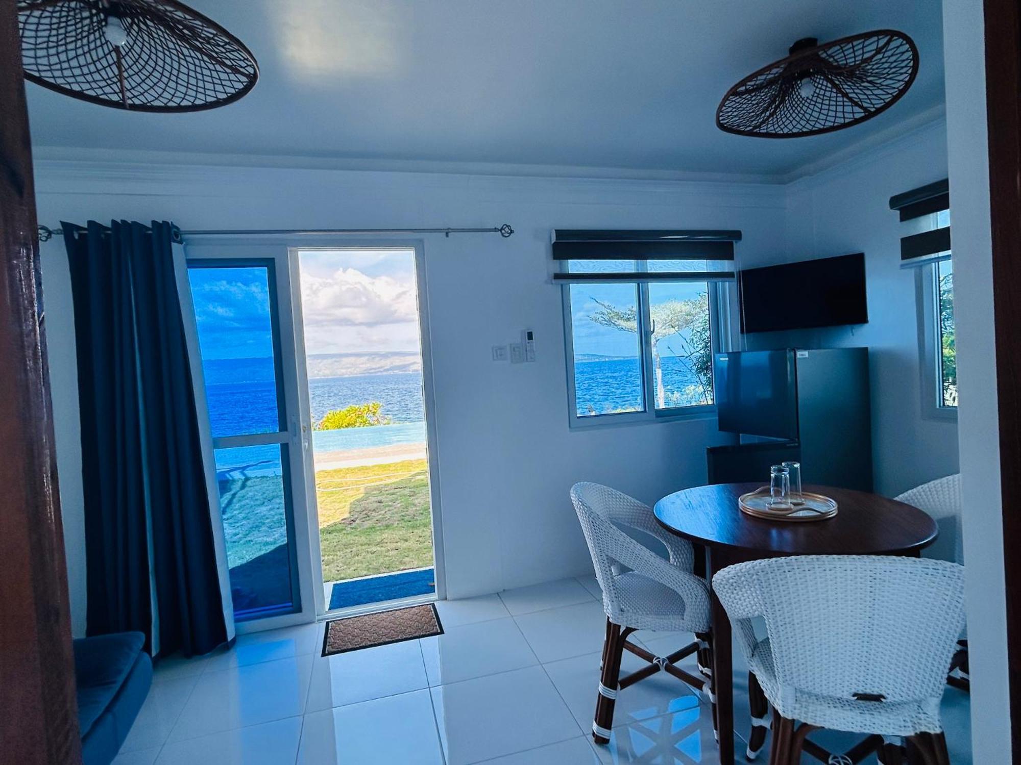 1888 Beach Resort Dumaguete City Buitenkant foto