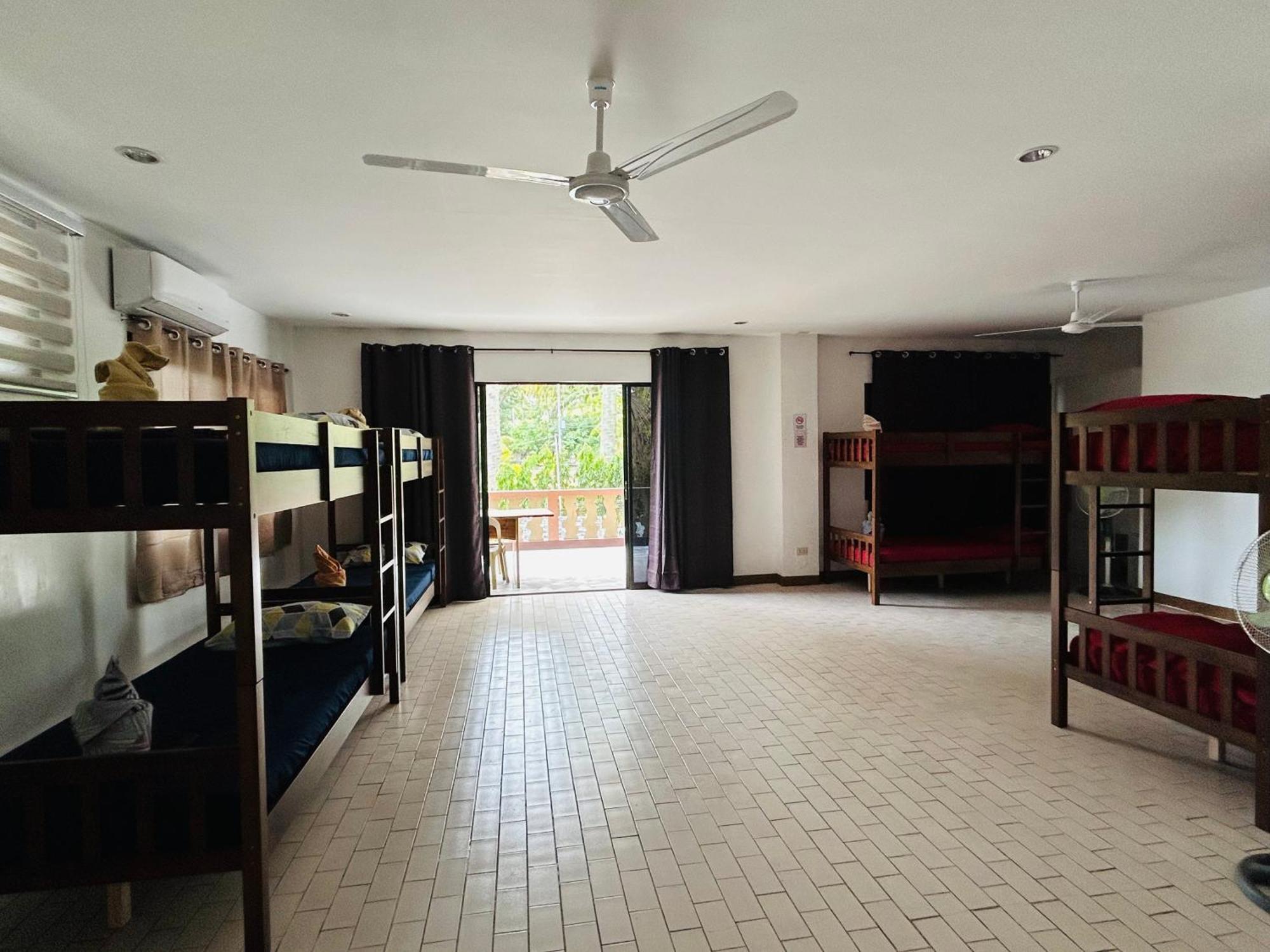 1888 Beach Resort Dumaguete City Buitenkant foto